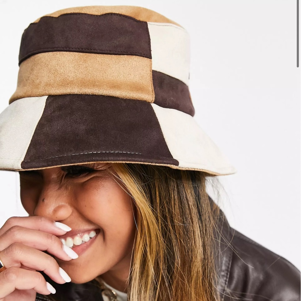 NWT✨ TOPSHOP suedette patchwork bucket hat in tan